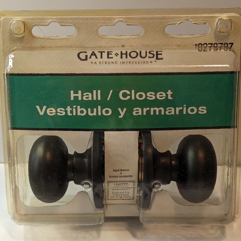 Door Hall Closet knobs nwot